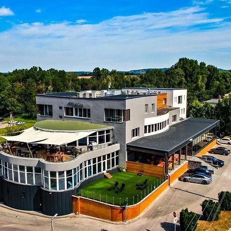 Hotel Kristaly Konferencia & Wellness Ajka Εξωτερικό φωτογραφία