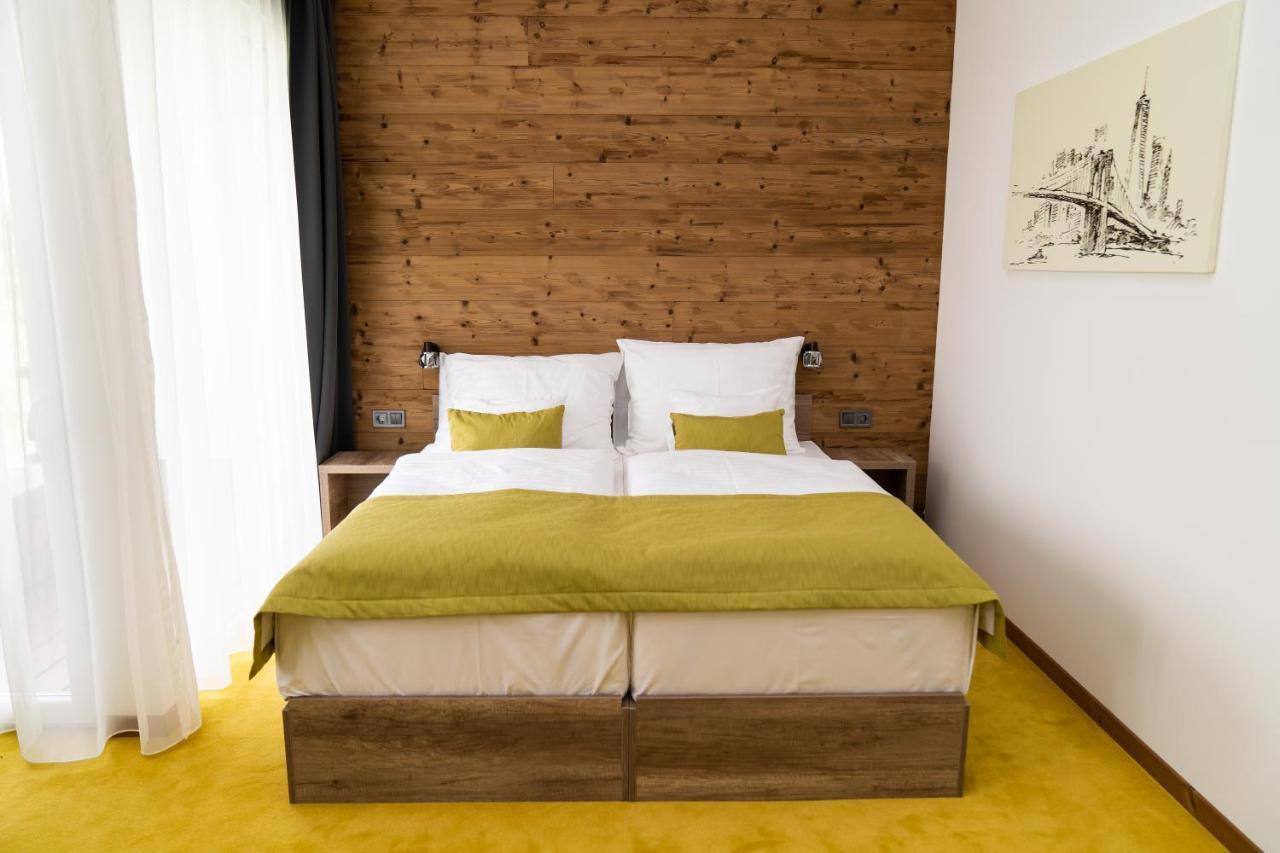 Hotel Kristaly Konferencia & Wellness Ajka Εξωτερικό φωτογραφία