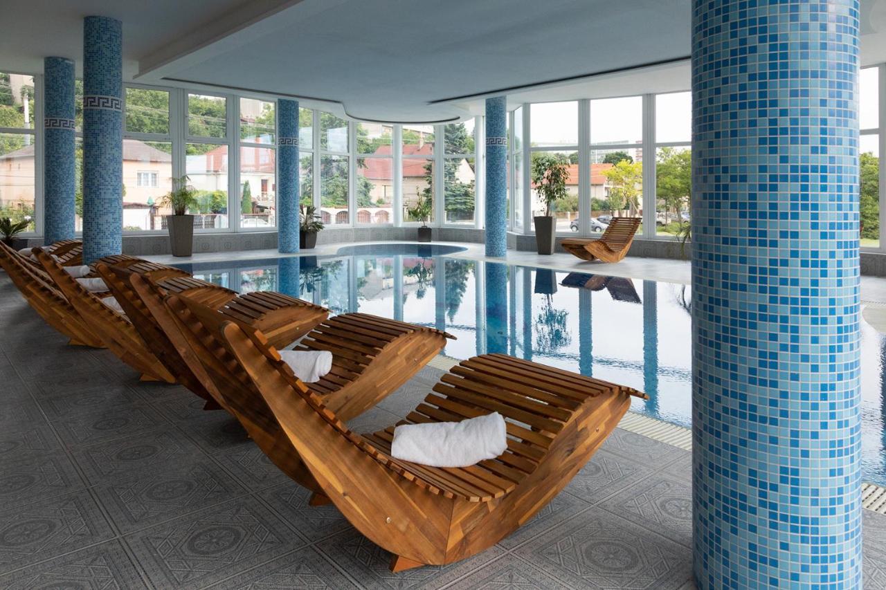 Hotel Kristaly Konferencia & Wellness Ajka Εξωτερικό φωτογραφία