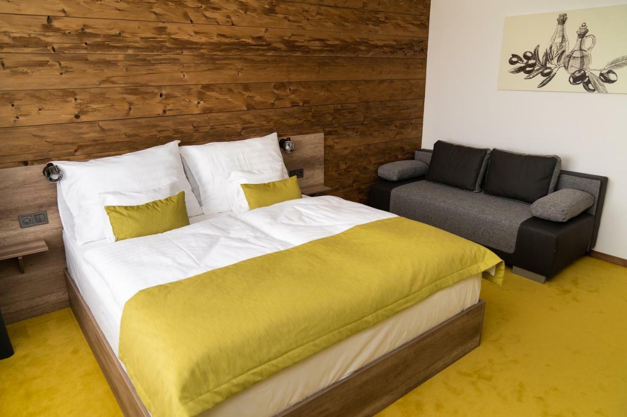 Hotel Kristaly Konferencia & Wellness Ajka Εξωτερικό φωτογραφία