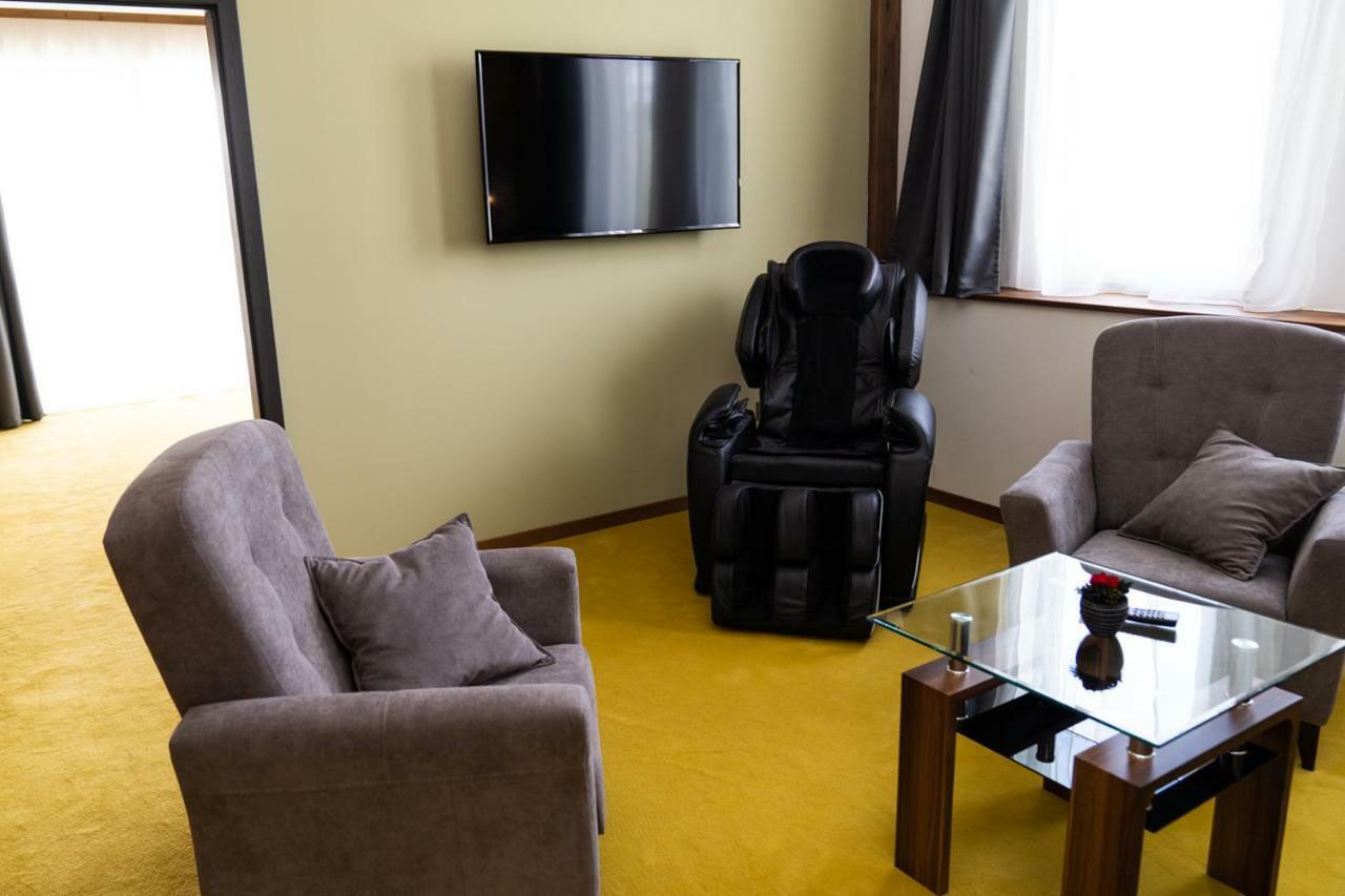 Hotel Kristaly Konferencia & Wellness Ajka Εξωτερικό φωτογραφία