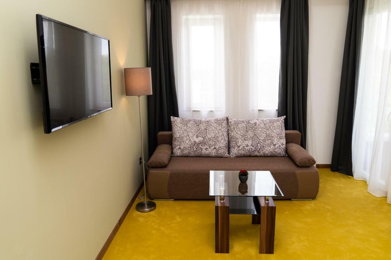 Hotel Kristaly Konferencia & Wellness Ajka Εξωτερικό φωτογραφία